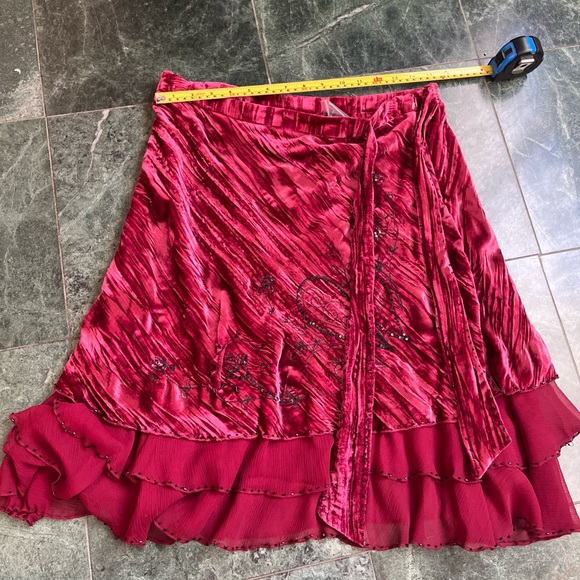bebe Asymmetrical velvet Red Skirt with Ruffle Detail - Picture 4 of 9